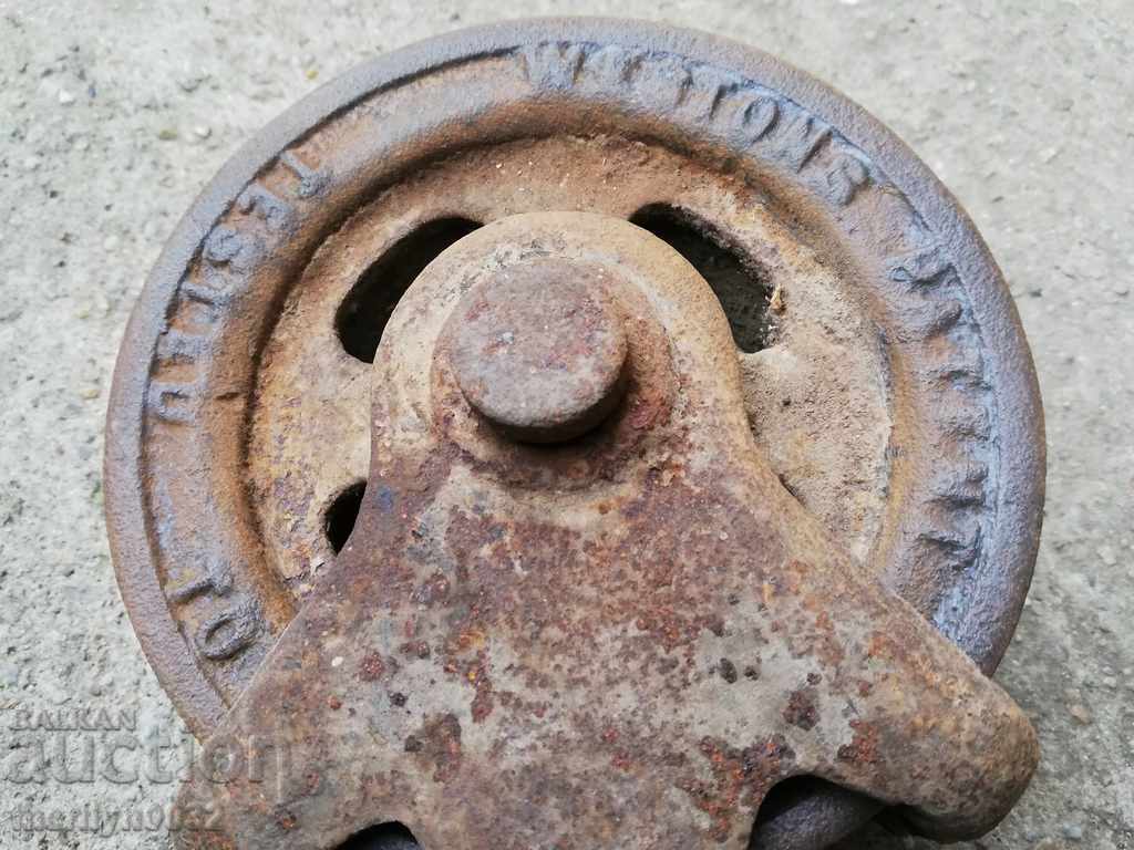 Roller WISTONS PATENT Polystyrene Wrought Iron Pulley Reel - 5 Roller WISTONS PATENT Polystyrene Wrought Iron Pulley Reel - 5