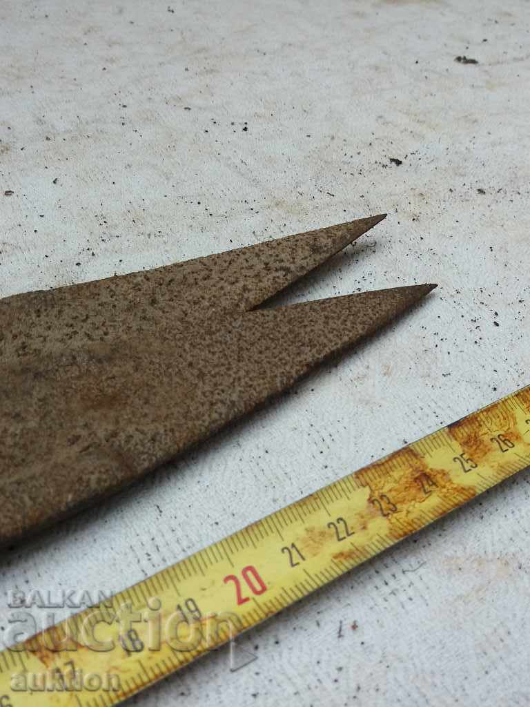 Delivery of STAR HORSES HANDLE FOR SHEEPING THE SHEEP Delivery of STAR HORSES HANDLE FOR SHEEPING THE SHEEP