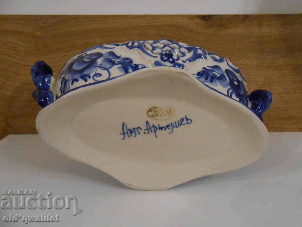 Russian designer candy box in blue/white, Gzhel marked - 5 Russian designer candy box in blue/white, Gzhel marked - 5