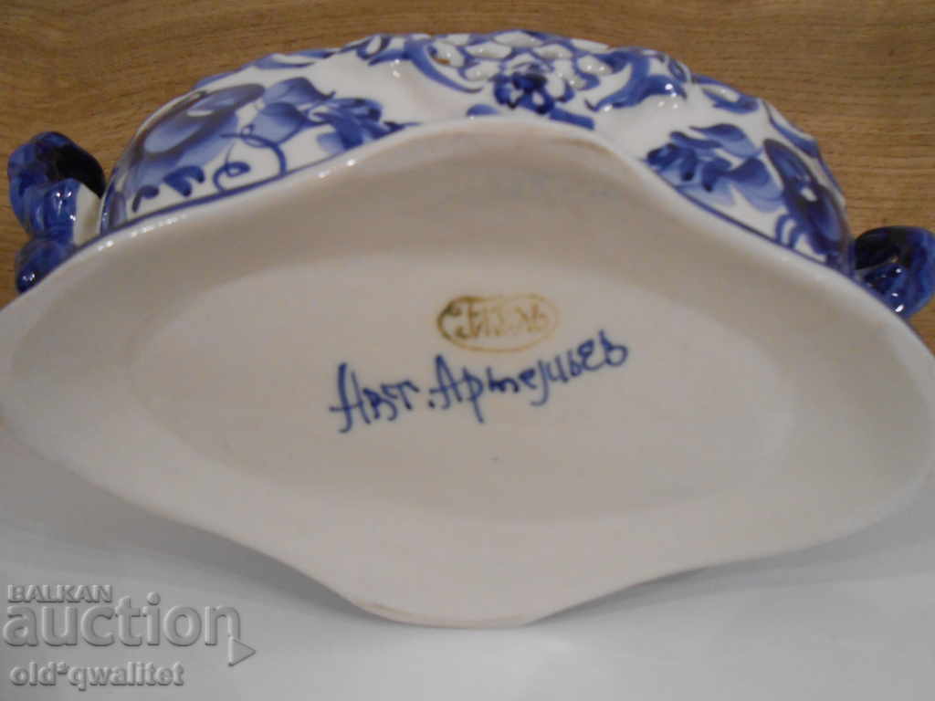 Russian designer candy box in blue/white, Gzhel marked - 6 Russian designer candy box in blue/white, Gzhel marked - 6