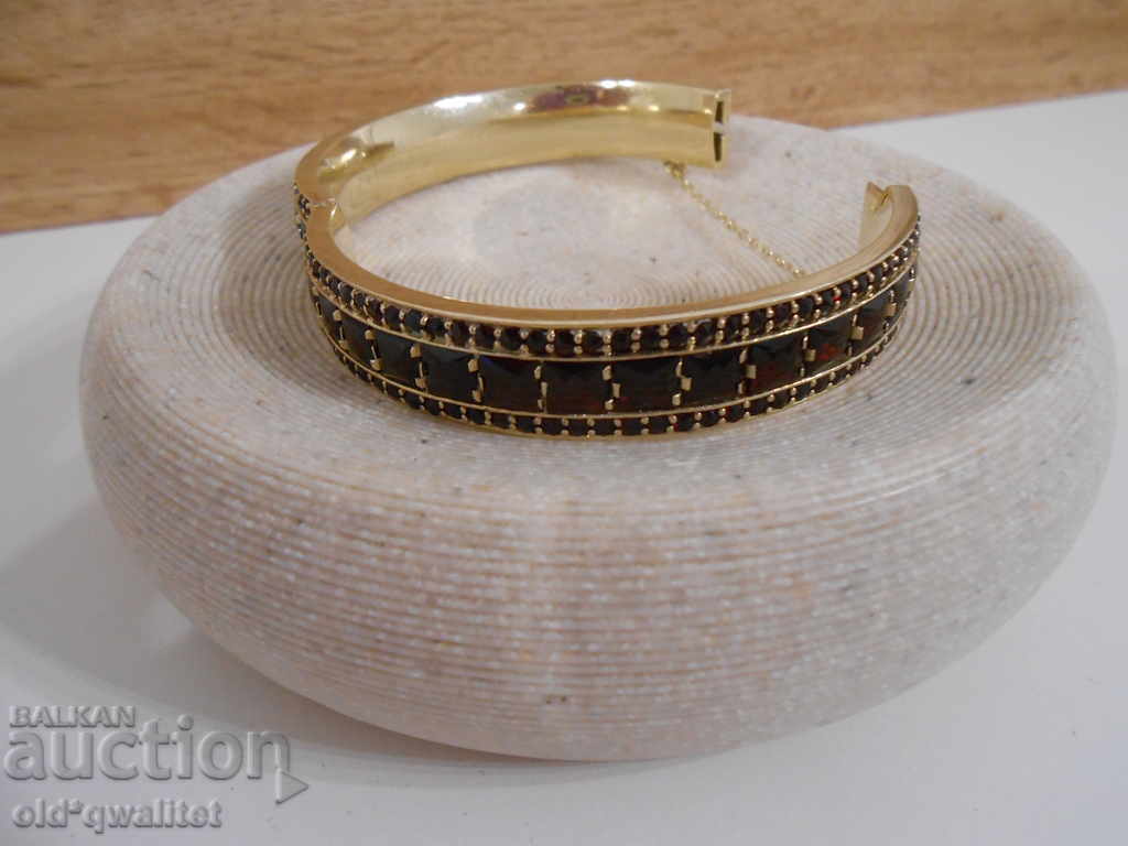 SILVER BRACELET, SILVER with NATURAL GARNET, gold plating with price 1490.00 BGN | € 761.82 SILVER BRACELET, SILVER with NATURAL GARNET, gold plating with price 1490.00 BGN | € 761.82