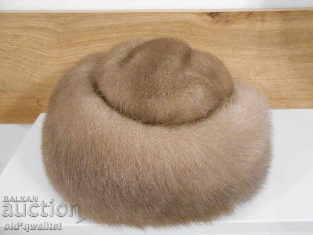 Delivery of Magnificent leather hat, very fine, ver. A mink Delivery of Magnificent leather hat, very fine, ver. A mink