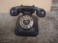 Стар бакелитов телефон