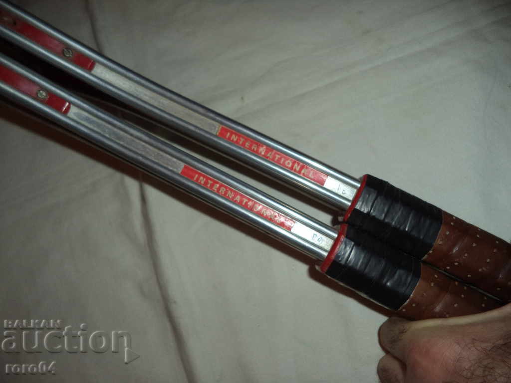 ΣΚΑΚΙΑ ΤΕΝΙΣ - ΣΤΟΜΙΛ - ΡΕΤΡΟ - ΑΛΟΥΜΙΝΙΟ - 5