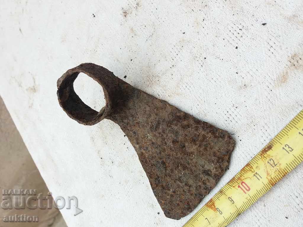 Auction  STARA KOVANA MOTICKA