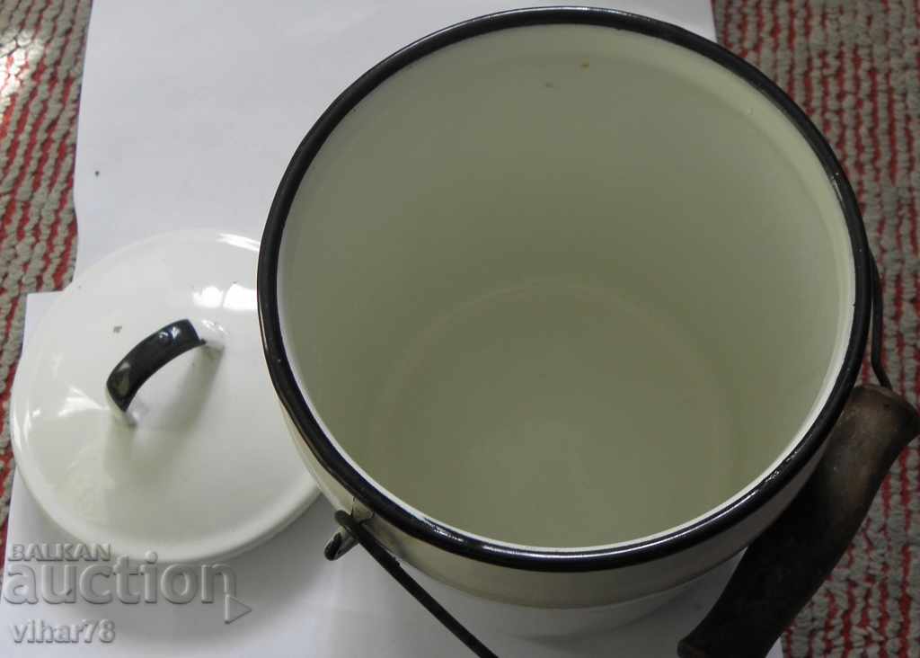 STAR EMAILED MILK BAG with price 34.99 BGN | € 17.89 STAR EMAILED MILK BAG with price 34.99 BGN | € 17.89