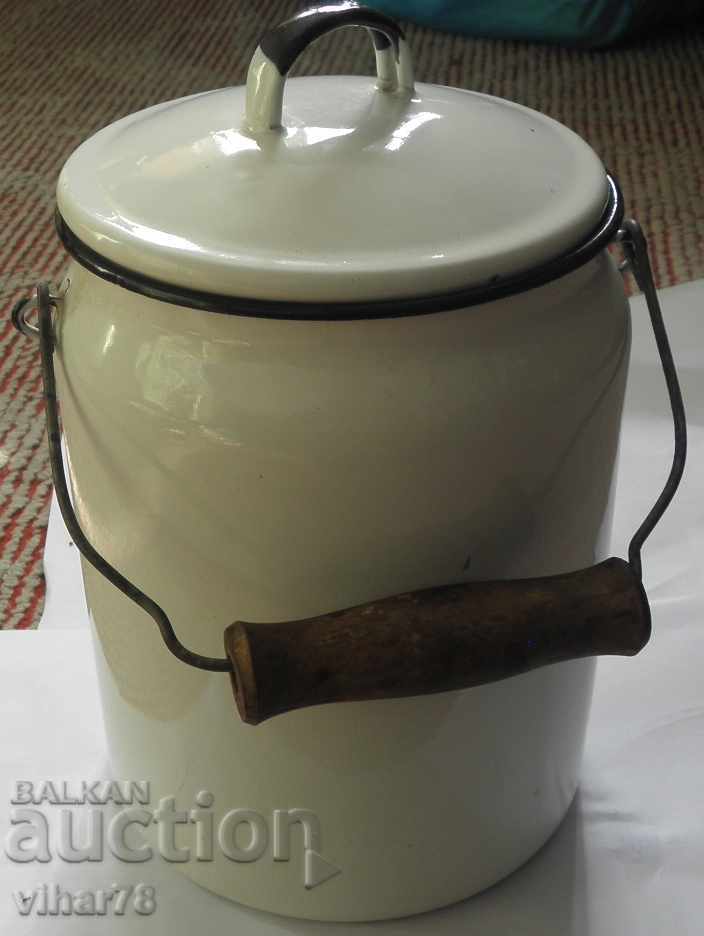 CANĂ VECHE EMAILATĂ PENTRU LAPTE