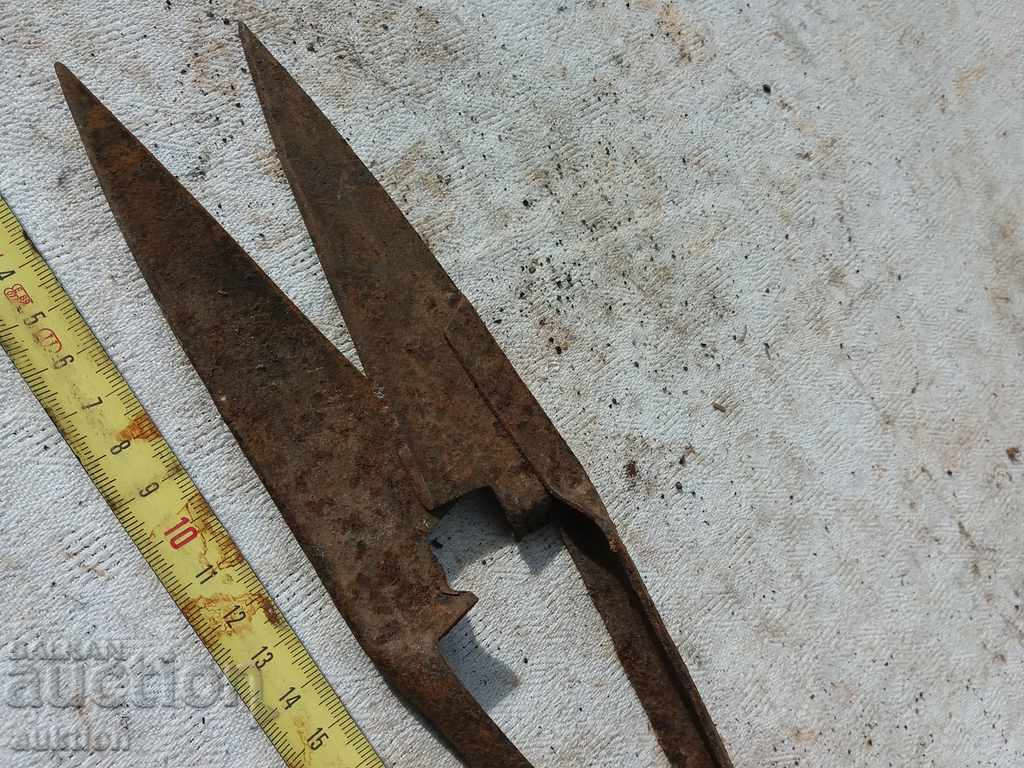 Delivery of CURVED SHOES FOR SHOULDER CUTTING Delivery of CURVED SHOES FOR SHOULDER CUTTING