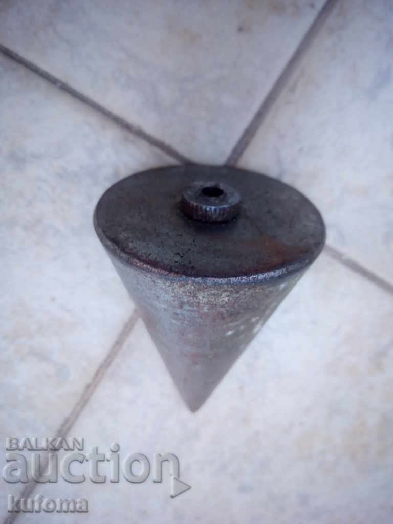 Old plumb line with price 9.99 BGN | € 5.11 Old plumb line with price 9.99 BGN | € 5.11