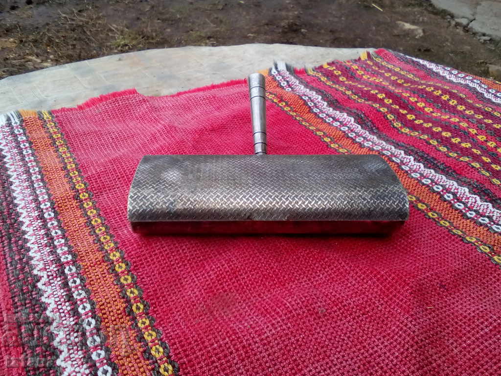 Old sweep with price 15.00 BGN | € 7.67 Old sweep with price 15.00 BGN | € 7.67