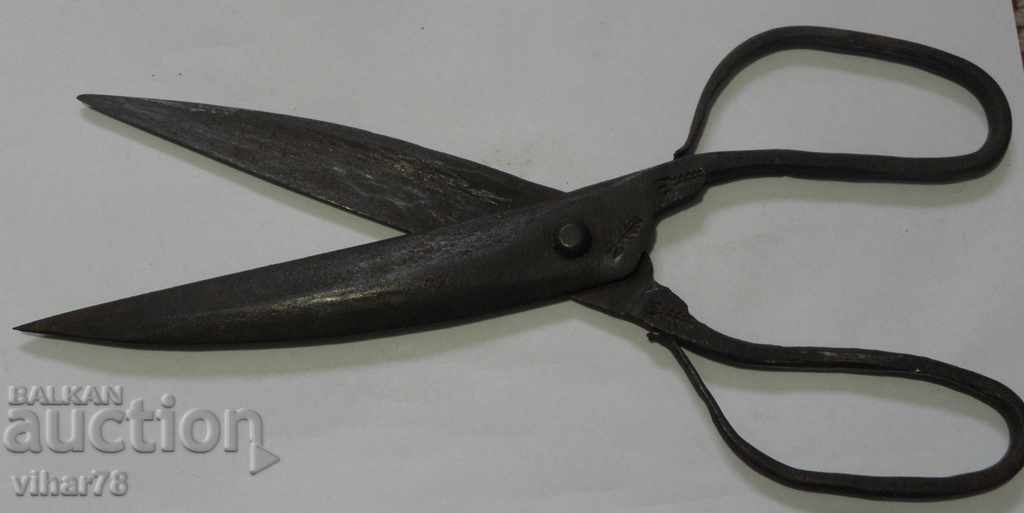 Delivery of Old scissors Delivery of Old scissors