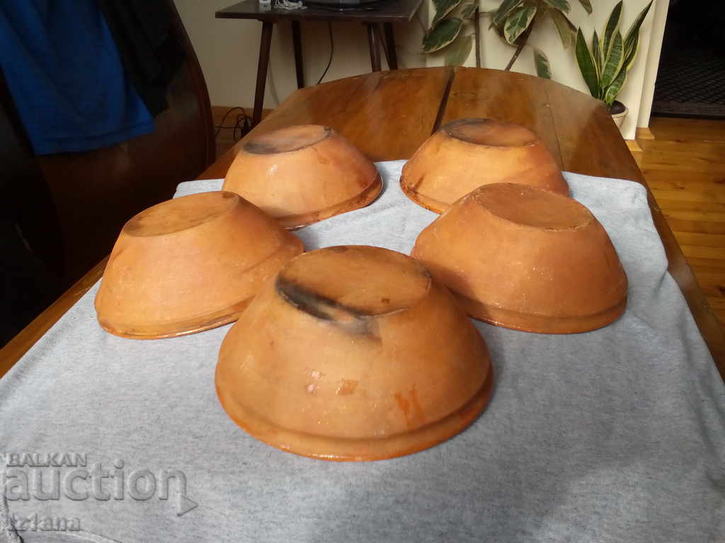 Delivery of An old clay pigeon, a vest Delivery of An old clay pigeon, a vest