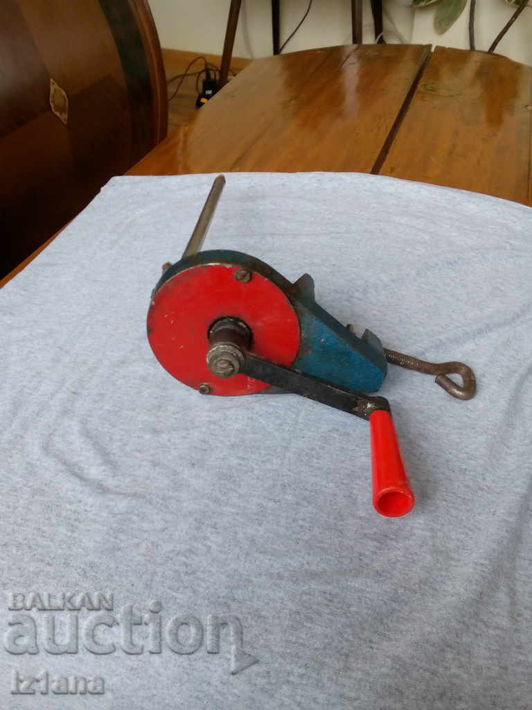 An old appliance with price 35.00 BGN | € 17.90 An old appliance with price 35.00 BGN | € 17.90