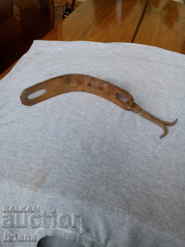 Auction Ancient door lock Auction Ancient door lock