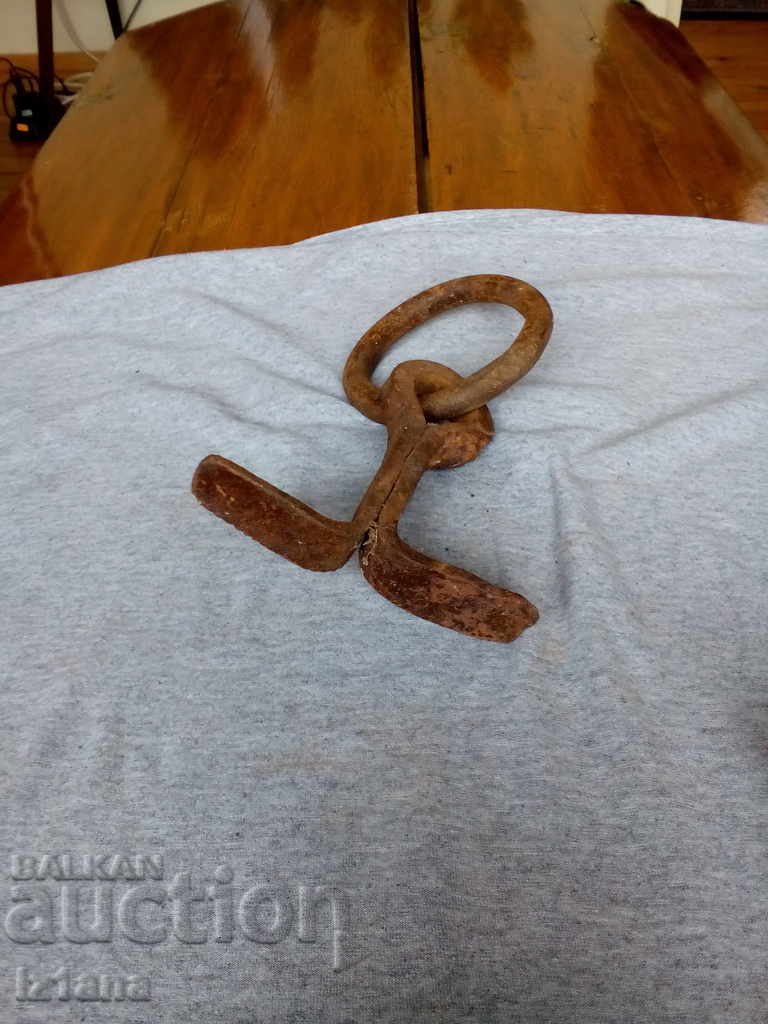 Delivery of Ancient ring Delivery of Ancient ring