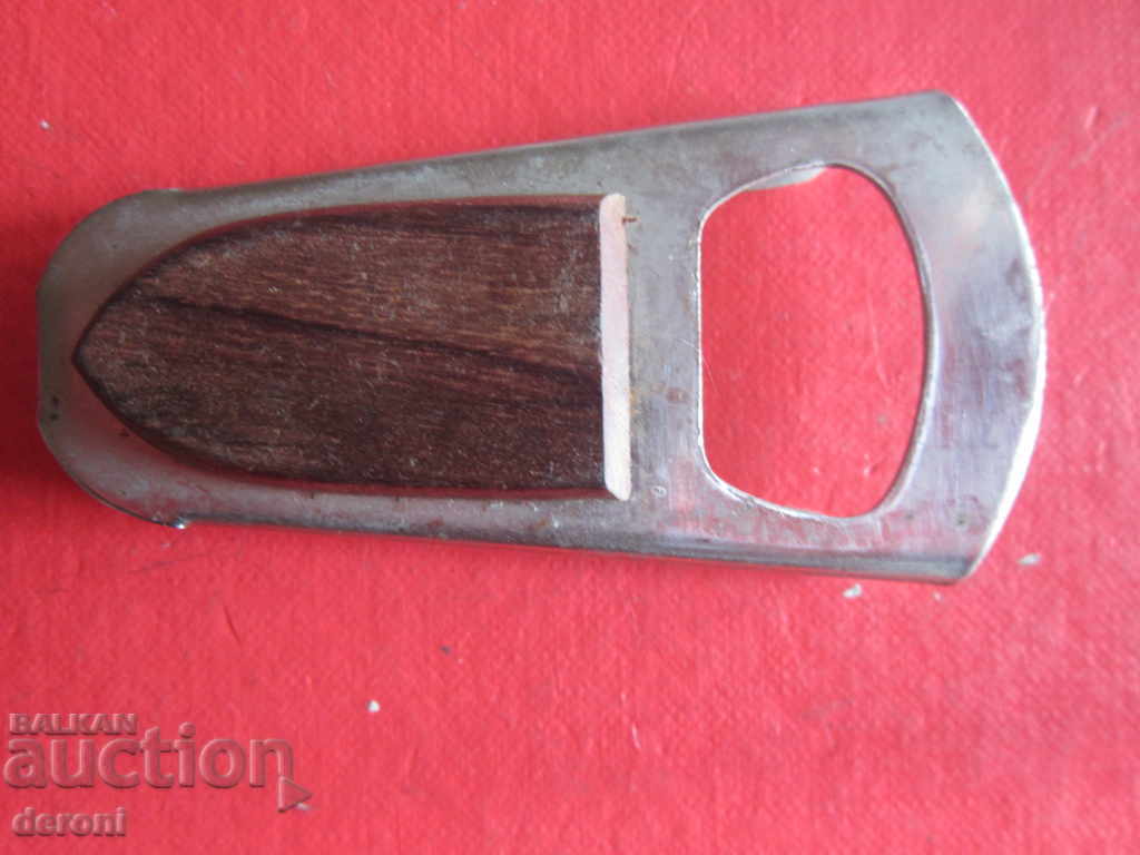 Δημοπρασία Ένα παλιό ανοιχτήρι ανοιχτήρι Δημοπρασία Ένα παλιό ανοιχτήρι ανοιχτήρι