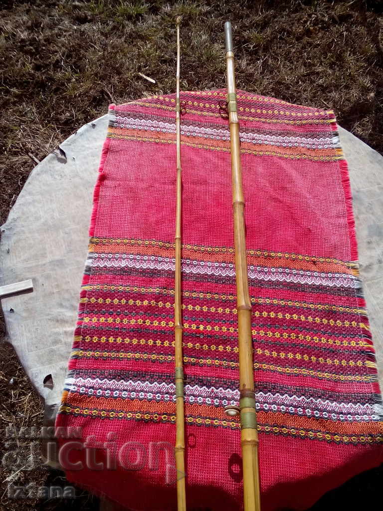 Стара бамбукова въдица с цена 100.00 лв. | € 51.13 Стара бамбукова въдица с цена 100.00 лв. | € 51.13