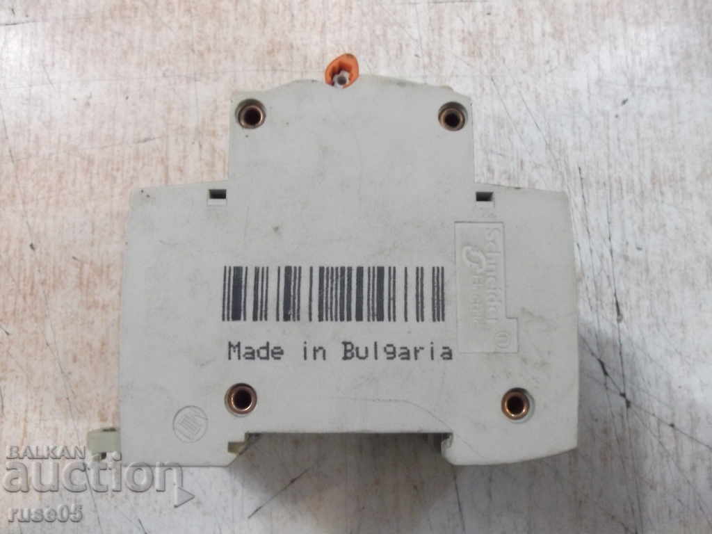 Auction Circuit breaker "MERLIN GERIN - C50 - 6kA - 400V" Auction Circuit breaker "MERLIN GERIN - C50 - 6kA - 400V"