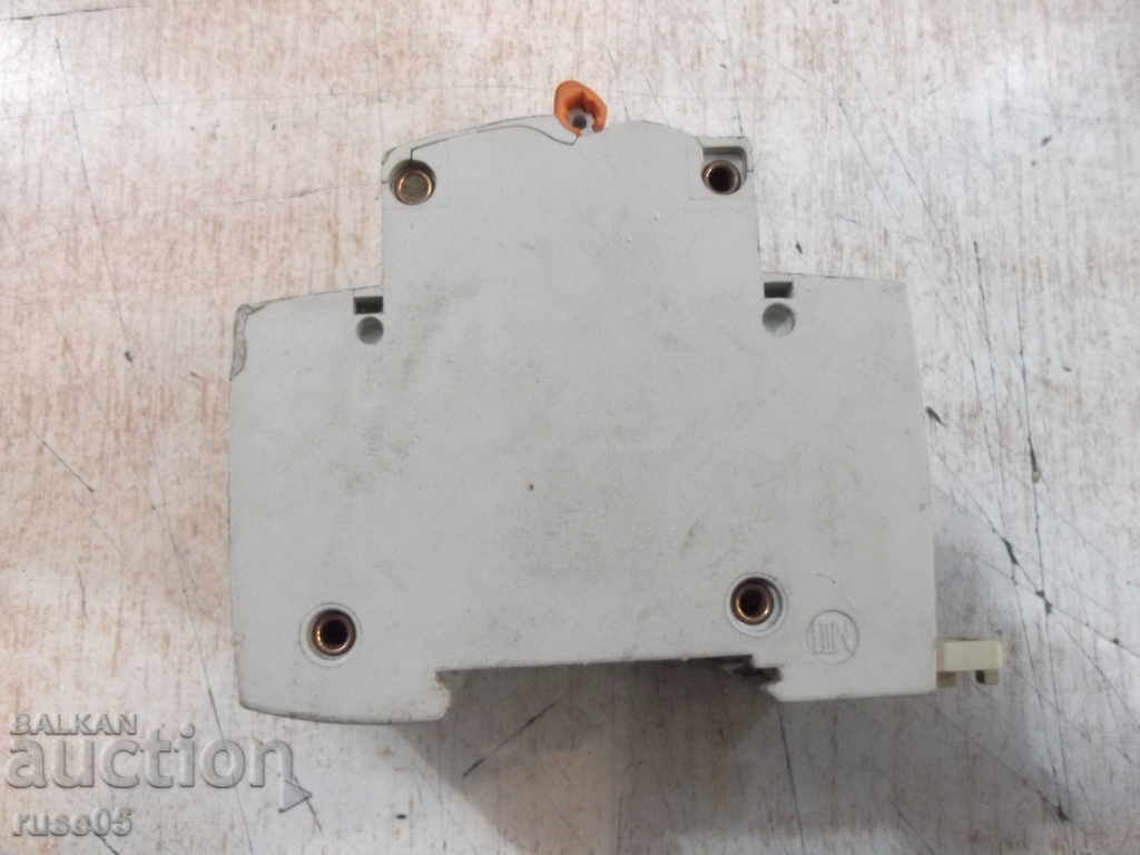 Delivery of Circuit breaker "MERLIN GERIN - C50 - 6kA - 400V" Delivery of Circuit breaker "MERLIN GERIN - C50 - 6kA - 400V"