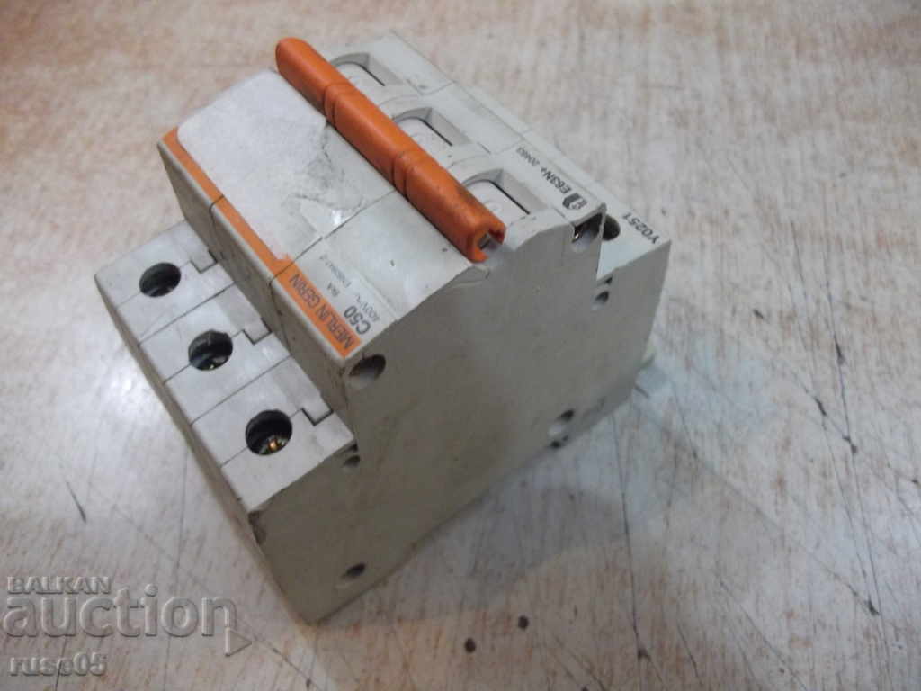 Circuit breaker "MERLIN GERIN - C50 - 6kA - 400V" - 7 Circuit breaker "MERLIN GERIN - C50 - 6kA - 400V" - 7