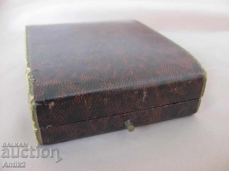 The 30 Art Deco Clock Box - 5 The 30 Art Deco Clock Box - 5