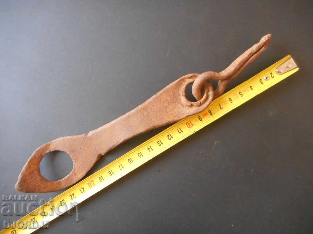 Auction Old wrought latch Auction Old wrought latch
