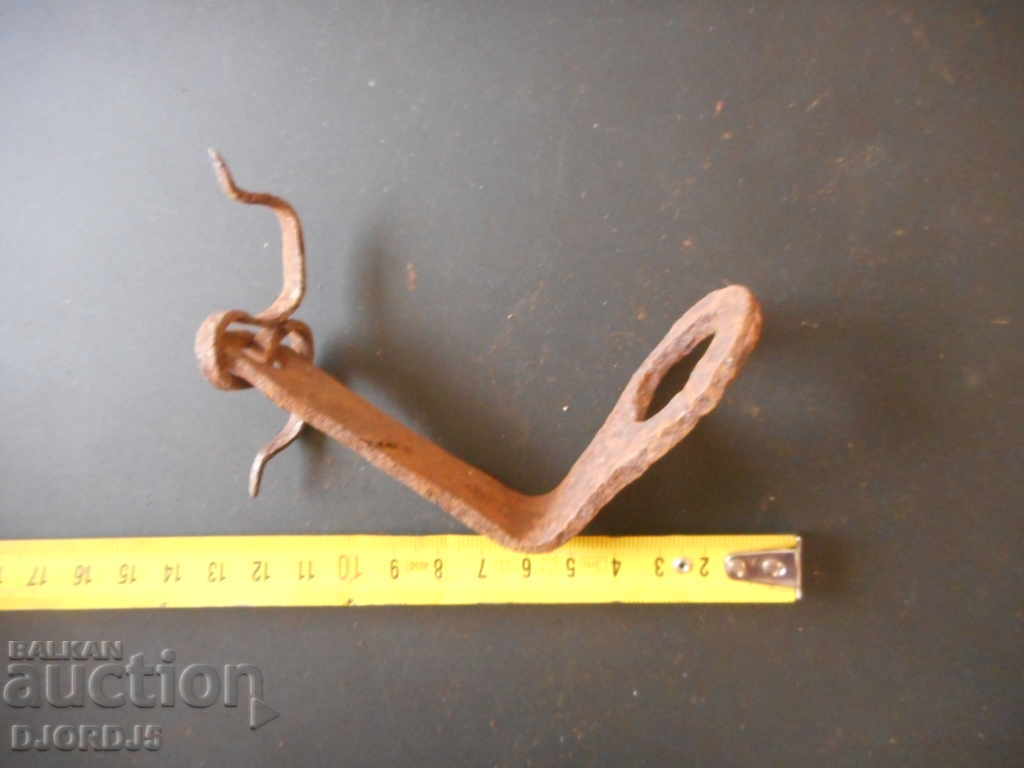 Δημοπρασία Παλιά σφυρήλατο μάνδαλο Δημοπρασία Παλιά σφυρήλατο μάνδαλο