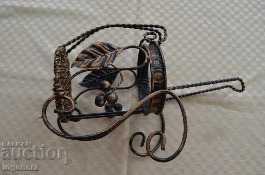 Delivery of METAL STAND FOR WINE, BOTTLE Delivery of METAL STAND FOR WINE, BOTTLE