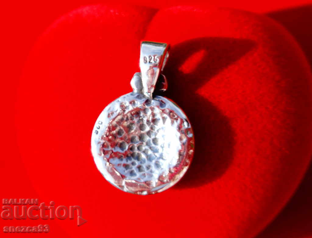 Silver medallion, pendant, zodiac sign. with price 9.50 BGN | € 4.86 Silver medallion, pendant, zodiac sign. with price 9.50 BGN | € 4.86