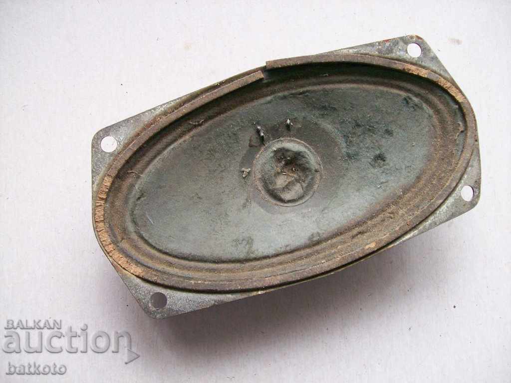 Old speaker with price 2.00 BGN | € 1.02