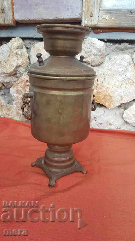 Доставка на Стар месингов самовар-сувенир Доставка на Стар месингов самовар-сувенир