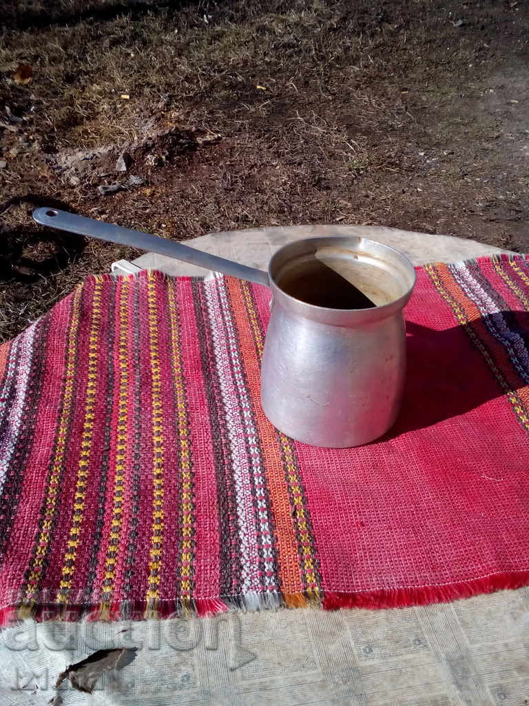 Δημοπρασία Παλιά πίδακα αλουμινίου Δημοπρασία Παλιά πίδακα αλουμινίου