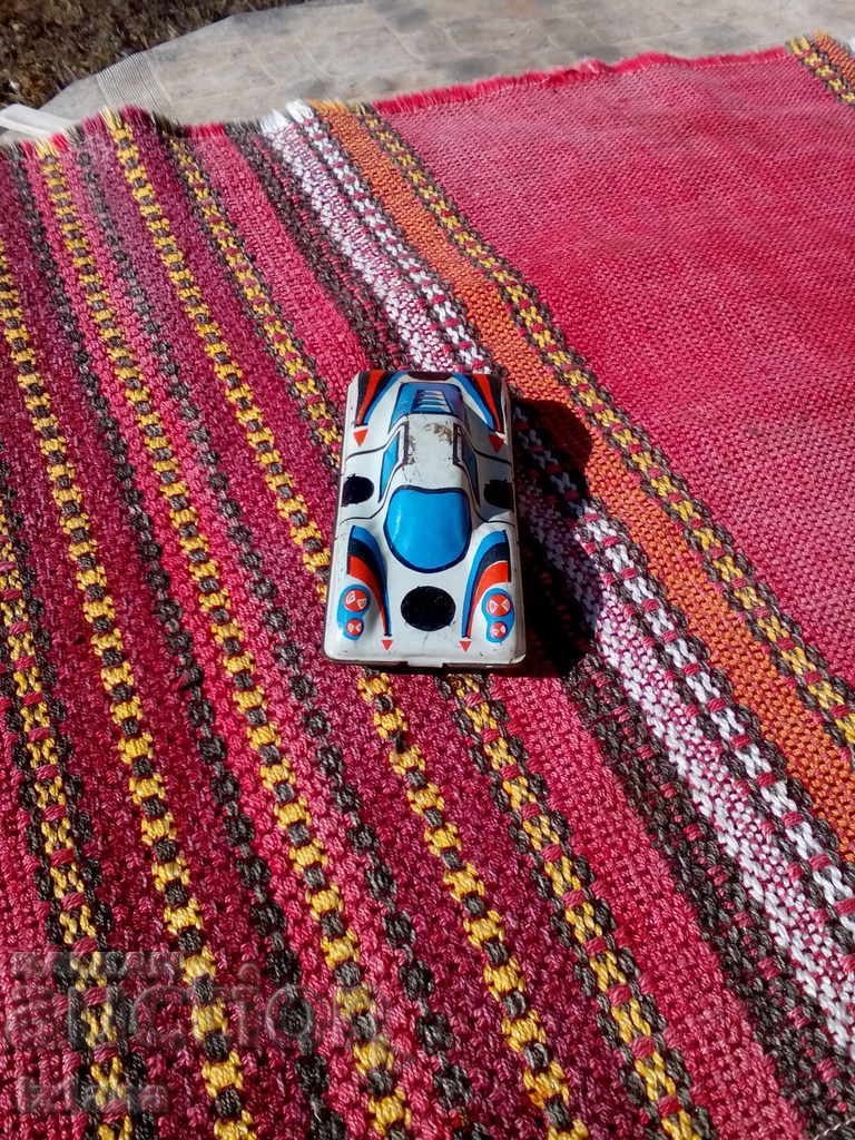 Old metal stroller with price 10.00 BGN | € 5.11 Old metal stroller with price 10.00 BGN | € 5.11