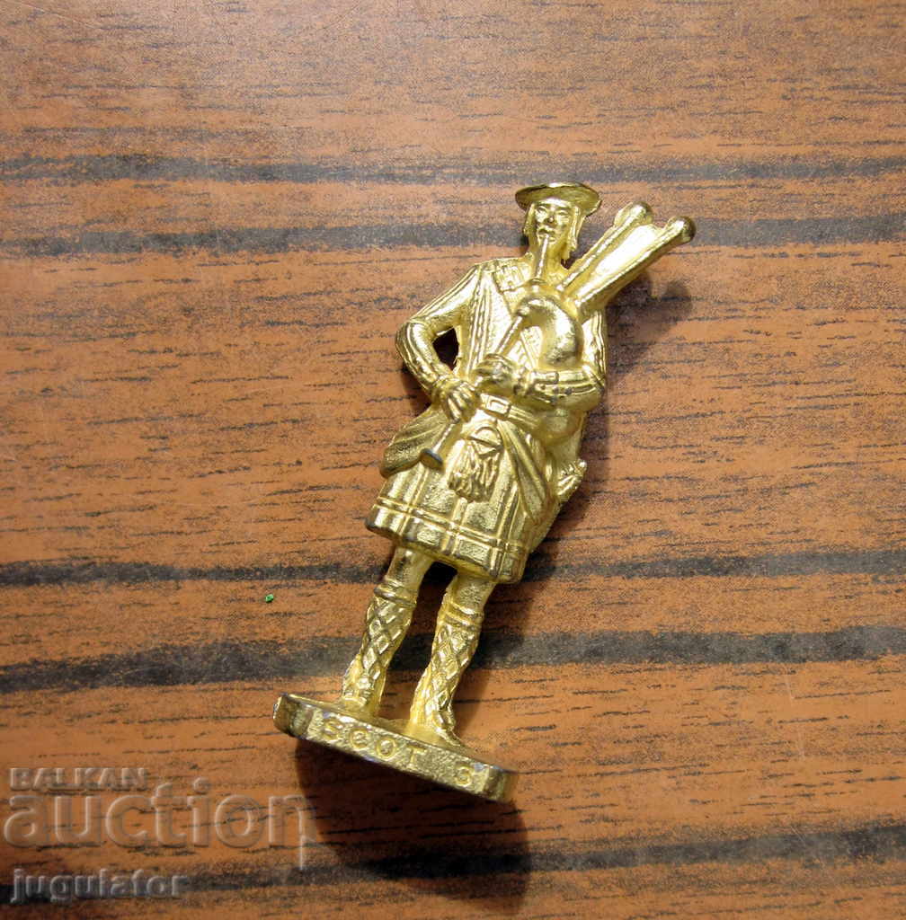 παλιός επικεφαλής στρατιώτης SCOT 3 παιχνίδι αυγό kinder kinder με τιμή 10.00 BGN | € 5.11 παλιός επικεφαλής στρατιώτης SCOT 3 παιχνίδι αυγό kinder kinder με τιμή 10.00 BGN | € 5.11