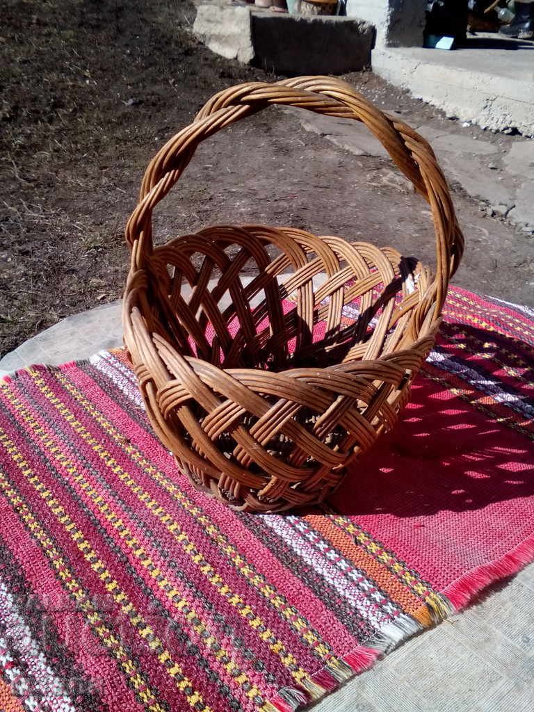 Delivery of Ancient basket Delivery of Ancient basket