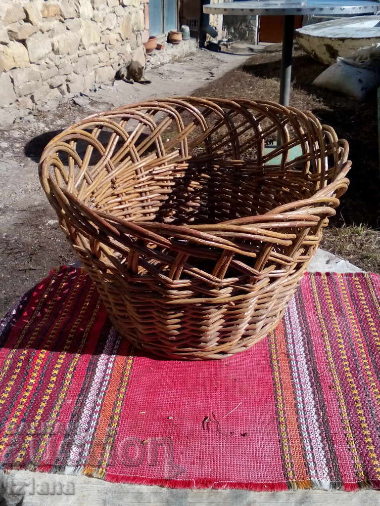 Auction  Ancient basket, basket