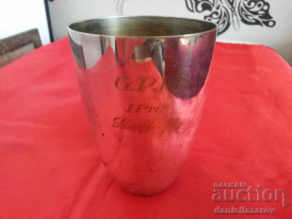 Παλιά χαριτωμένο κύπελλο βραβείων
