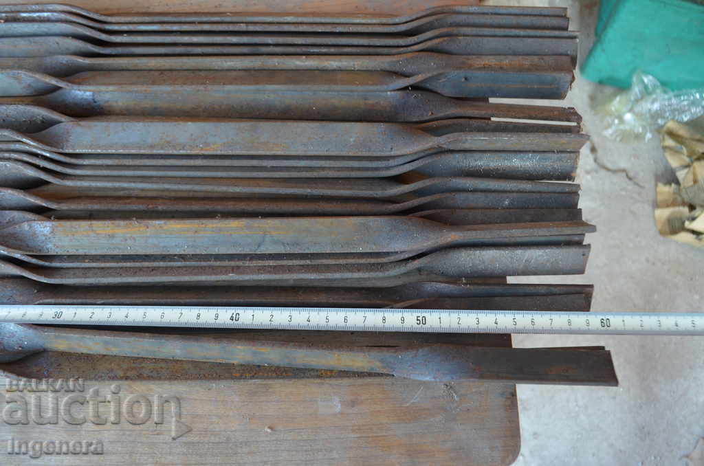 Livrarea DETALII PENTRU POARTĂ, BALUSTRADĂ, METAL - 21 BUC