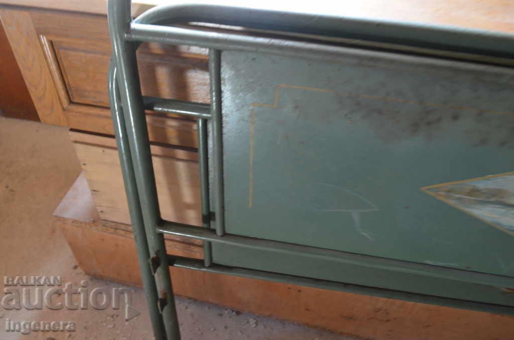 Аукцион МЕТАЛНИ ТАБЛИ ЗА ЛЕГЛО С ПРУЖИНА Аукцион МЕТАЛНИ ТАБЛИ ЗА ЛЕГЛО С ПРУЖИНА