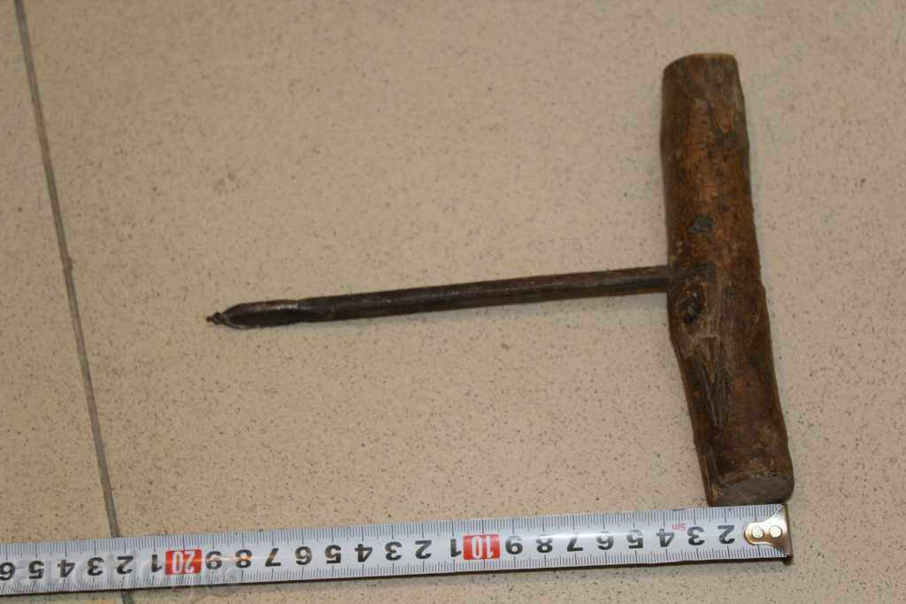 OLD HANDMADE HARD DRIVE INSTRUMENT - 5 OLD HANDMADE HARD DRIVE INSTRUMENT - 5