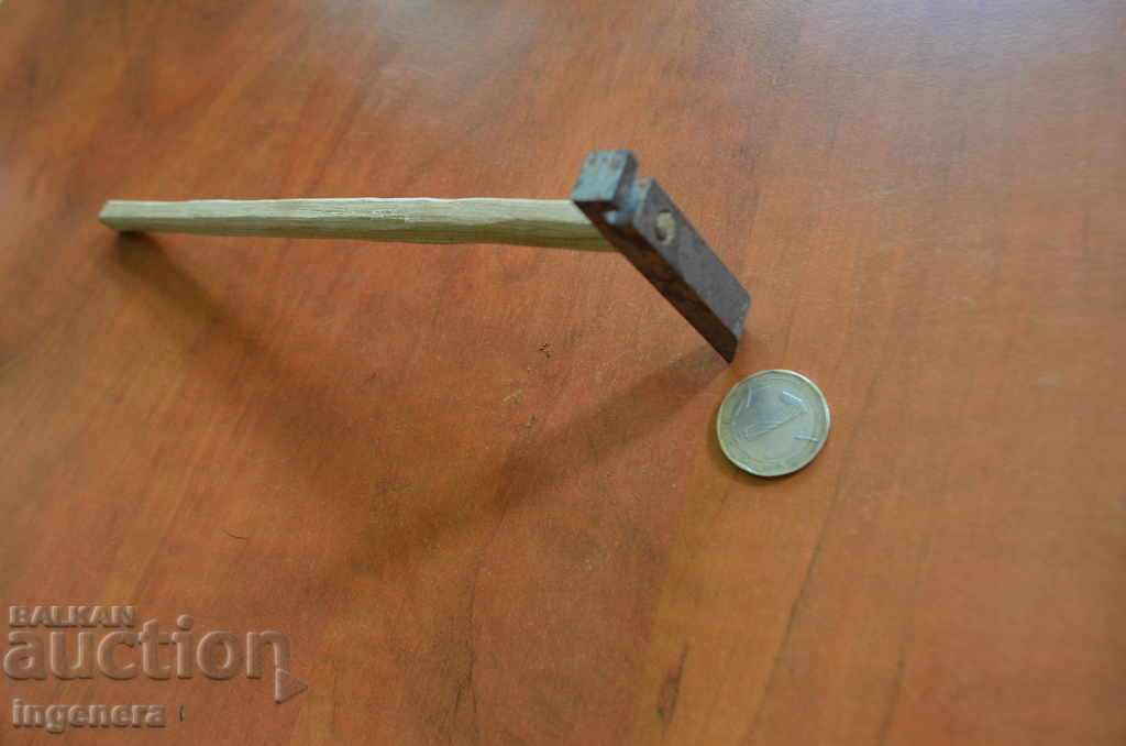 Auction  HAMMER, SMALL HAMMER