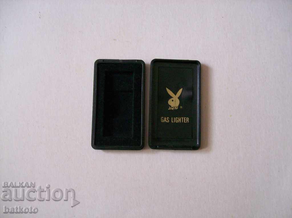 Ένα παλιό κουτί πολυτελείας ελαφρύτερο με τιμή 1.30 BGN | € 0.66 Ένα παλιό κουτί πολυτελείας ελαφρύτερο με τιμή 1.30 BGN | € 0.66