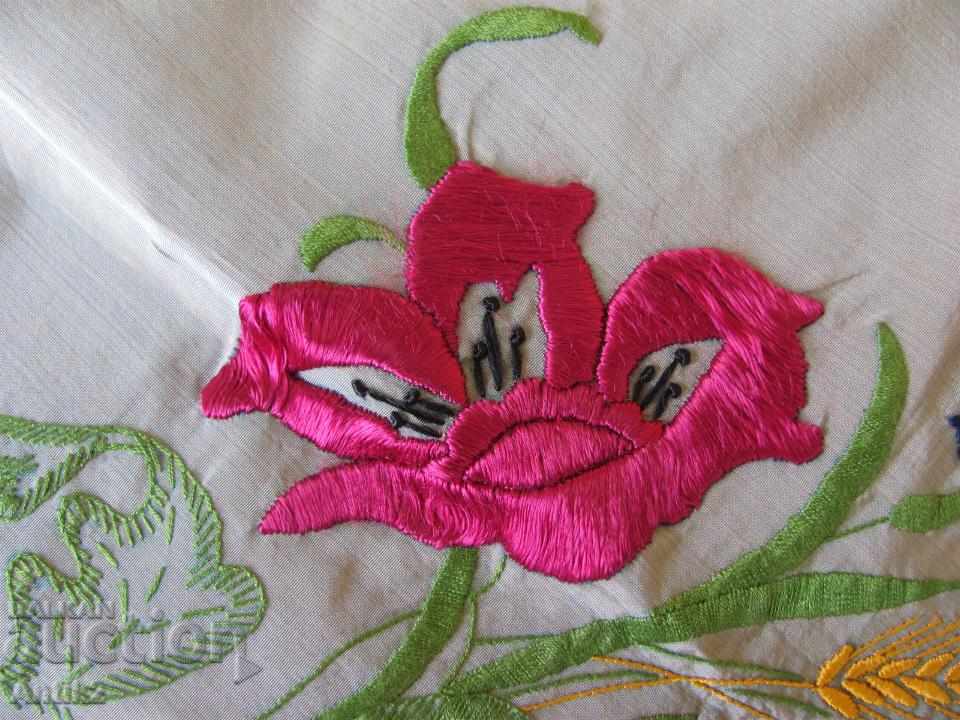 Auction Old hand-embroidered patterns for pillows, silk thread Auction Old hand-embroidered patterns for pillows, silk thread