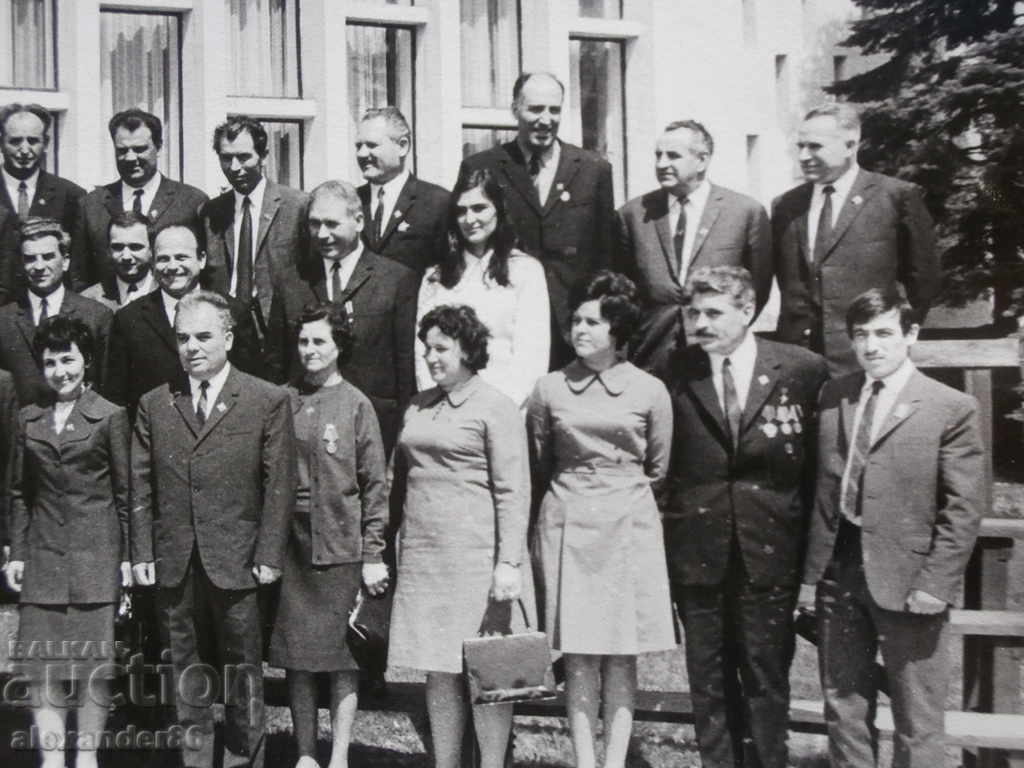 Todor Zhivkov Stanko Todorov General Delcho Simov and others with price 30.00 BGN | € 15.34