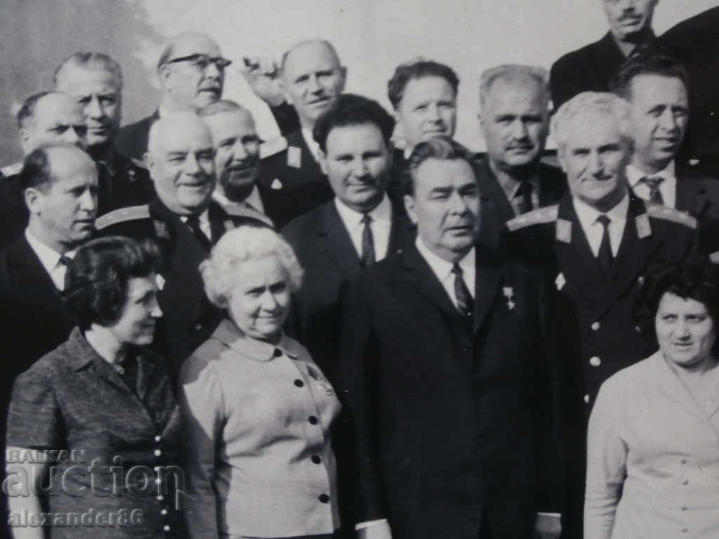 Leonid Brezhnev Todor Zhivkov Slavcho Transky Russian general with price 60.00 BGN | € 30.68 Leonid Brezhnev Todor Zhivkov Slavcho Transky Russian general with price 60.00 BGN | € 30.68