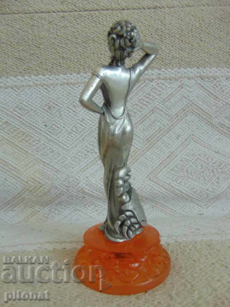 Auction Metal statuette LES ETAINS DU PRINCE ASTRIA Auction Metal statuette LES ETAINS DU PRINCE ASTRIA