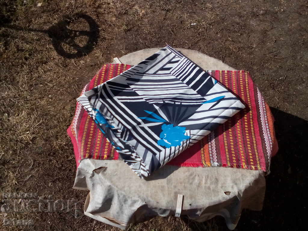 Auction Old cloth Auction Old cloth