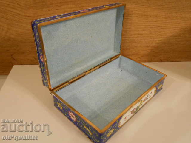 Magnificent old jewelry / small item BOX EMAIL - 7 Magnificent old jewelry / small item BOX EMAIL - 7