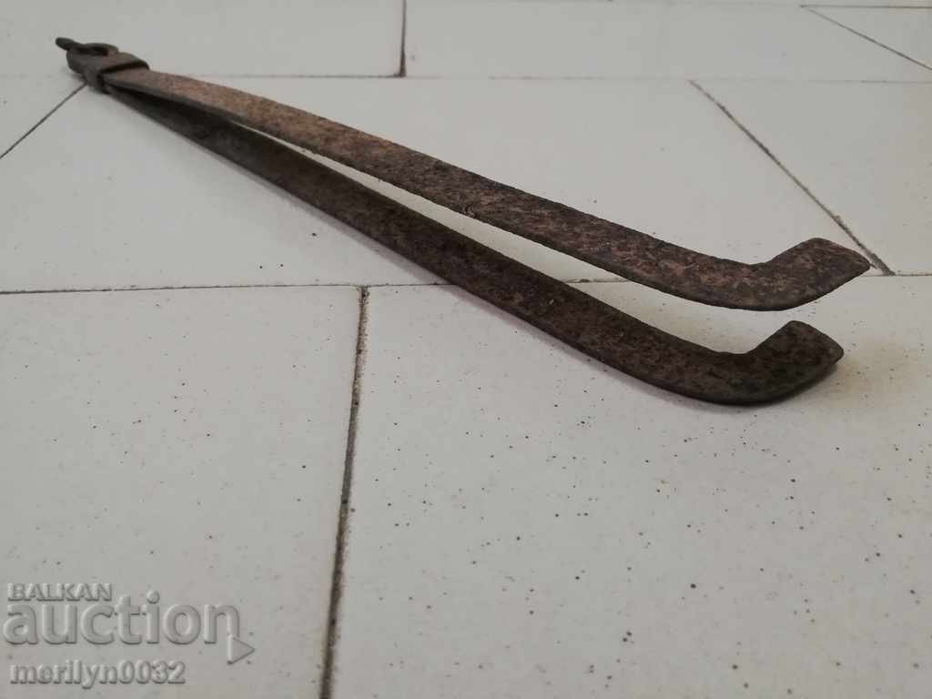 Delivery of Old dilaf, mash, wrought iron for a furnace