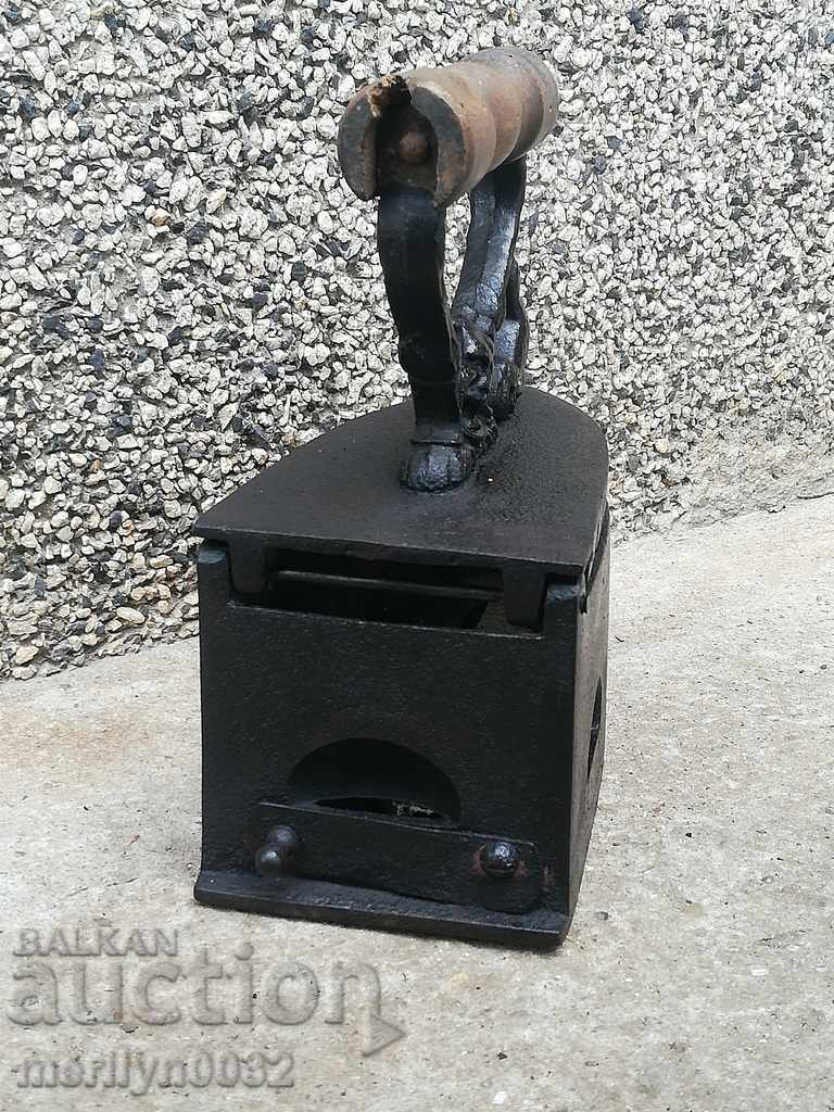 Παράδοση Αντίκα ζεστό σίδερο του 19ου αιώνα Παράδοση Αντίκα ζεστό σίδερο του 19ου αιώνα